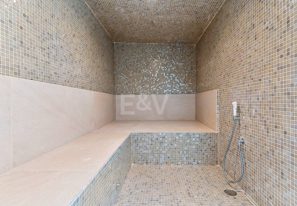 Exklusive Villa in der Nähe von Guadalminas Strand und Golfplatz