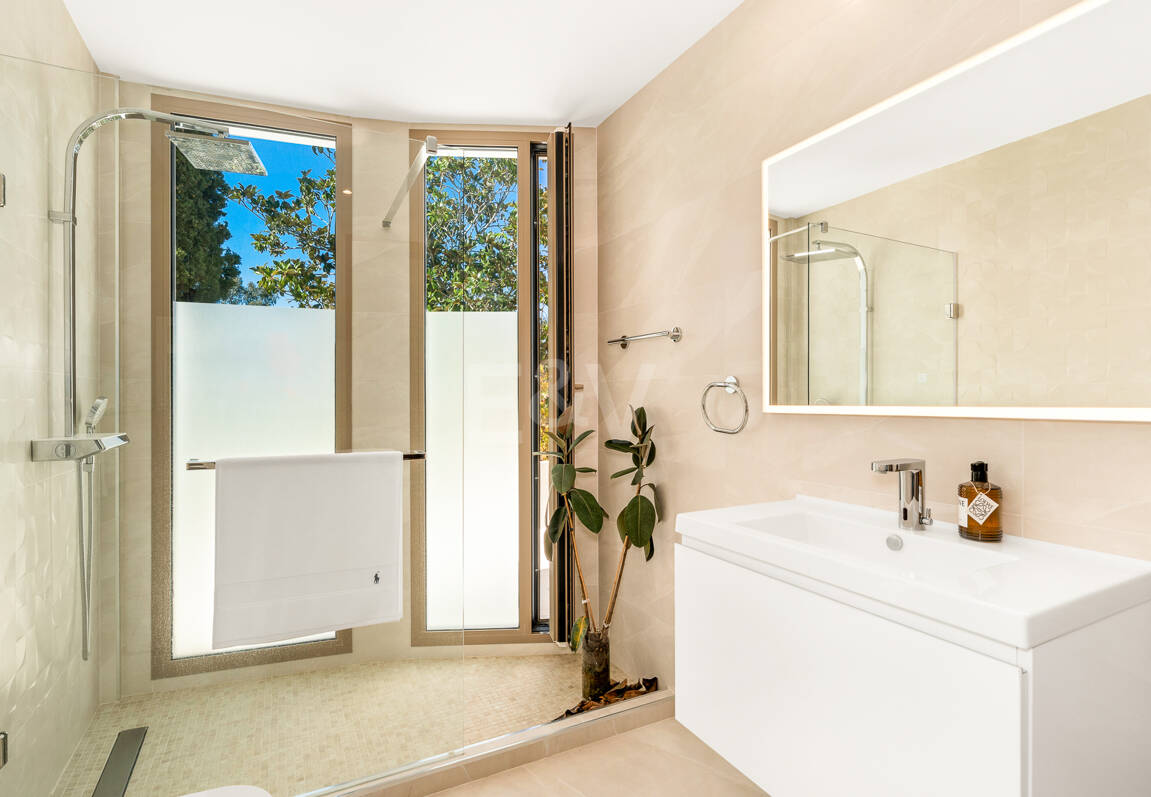 Sofisticada villa cerca de la playa y el golf de Guadalmina