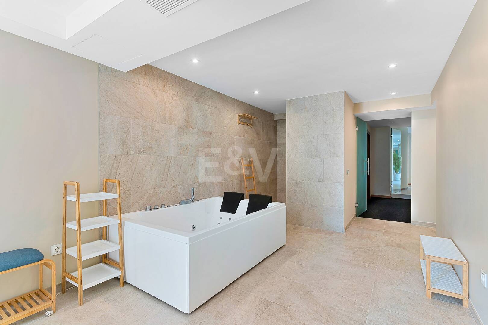 Exklusive Villa in der Nähe von Guadalminas Strand und Golfplatz