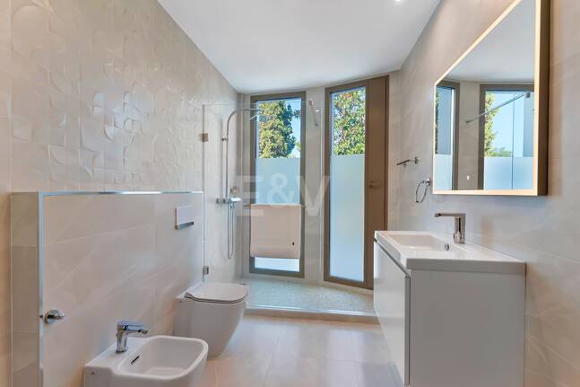 Exklusive Villa in der Nähe von Guadalminas Strand und Golfplatz