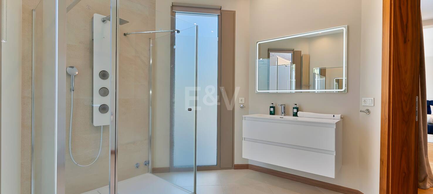 Sophisticated Villa Near Guadalmina’s Beach & Golf