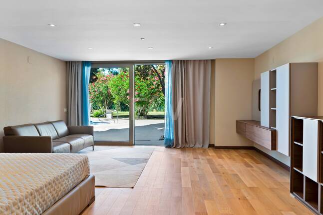 Exklusive Villa in der Nähe von Guadalminas Strand und Golfplatz