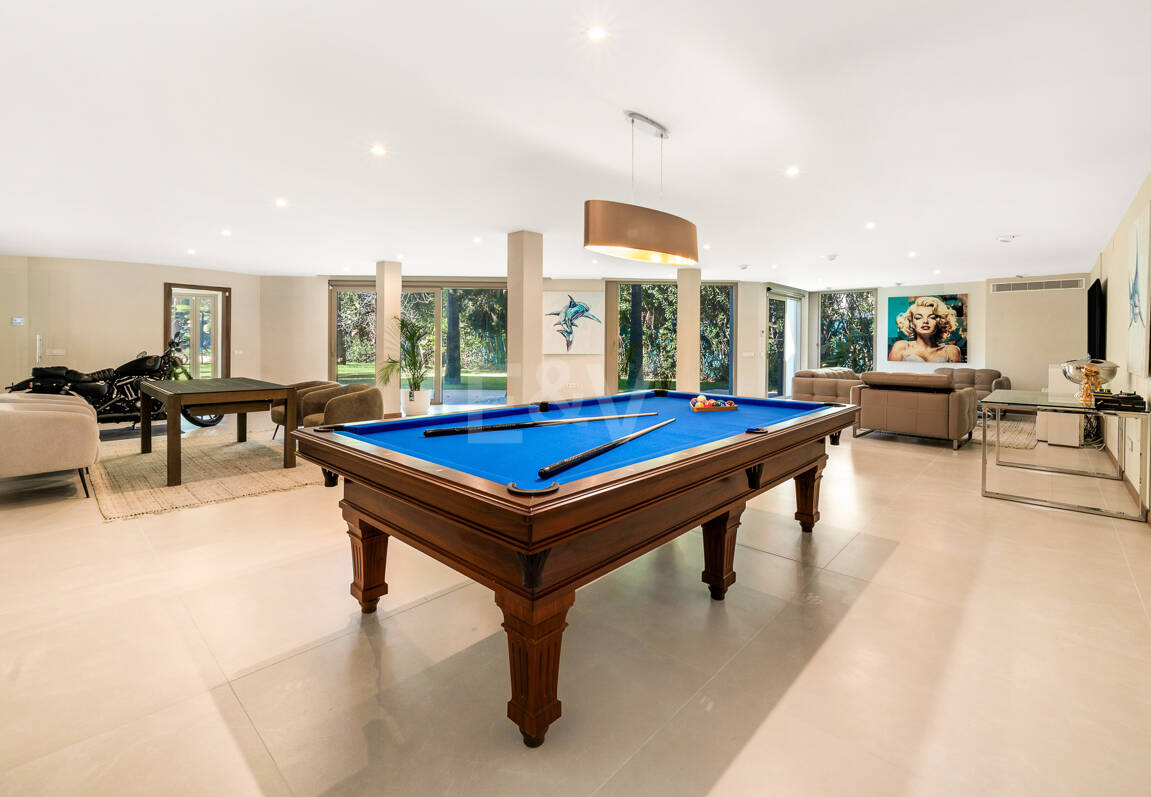 Sofisticada villa cerca de la playa y el golf de Guadalmina