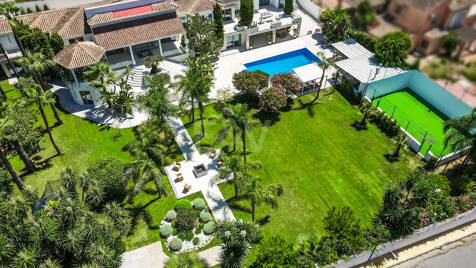 Sophistiqué Villa près de Guadalminas Plage & Golf