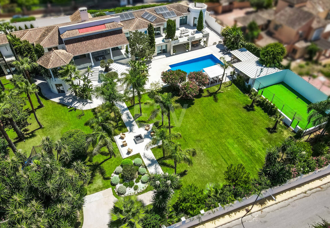 Sofisticada villa cerca de la playa y el golf de Guadalmina