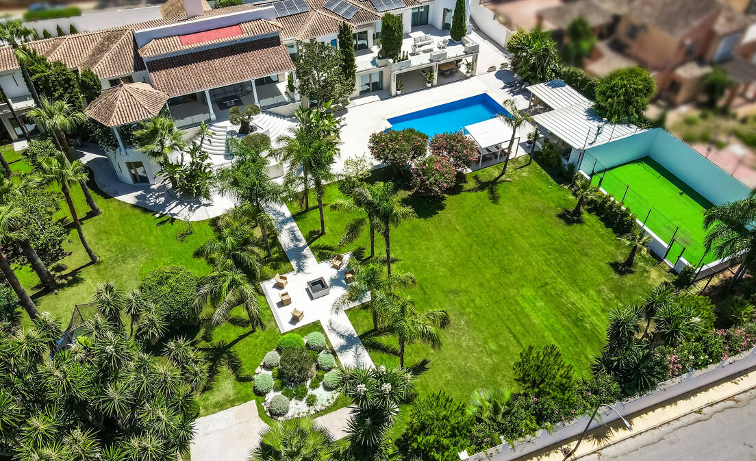 Sofistikerad Villa nära Guadalmina Beach & Golf