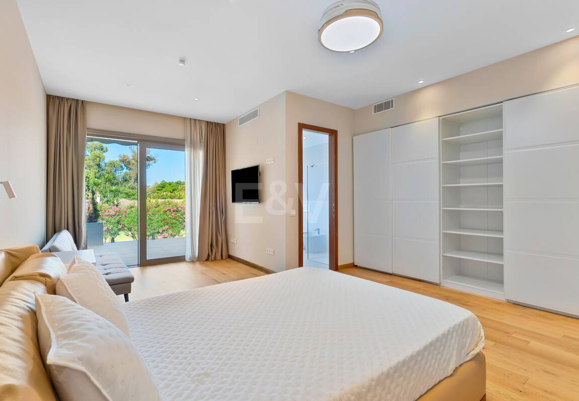 Exklusive Villa in der Nähe von Guadalminas Strand und Golfplatz