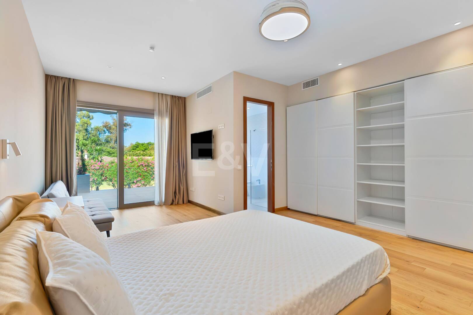 Exklusive Villa in der Nähe von Guadalminas Strand und Golfplatz