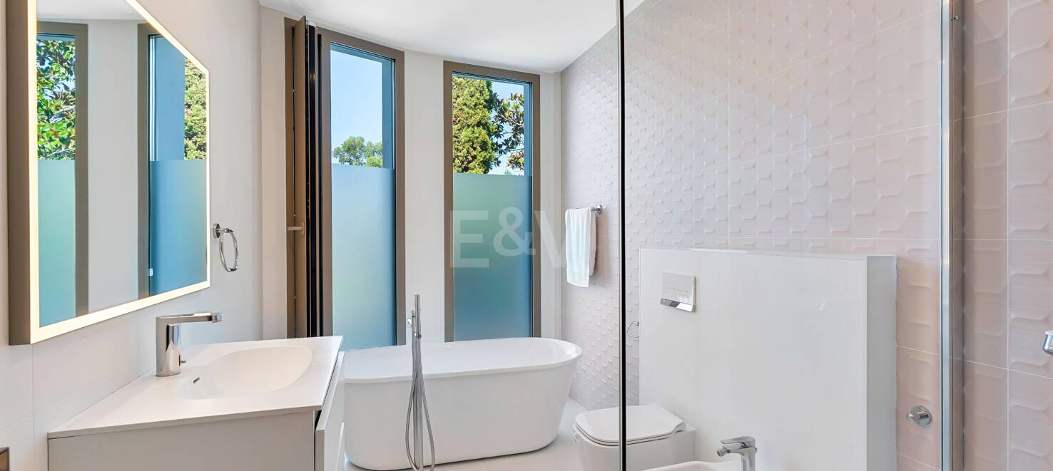 Sophisticated Villa Near Guadalmina’s Beach & Golf