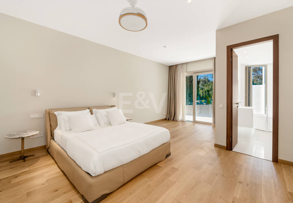 Sofisticada villa cerca de la playa y el golf de Guadalmina