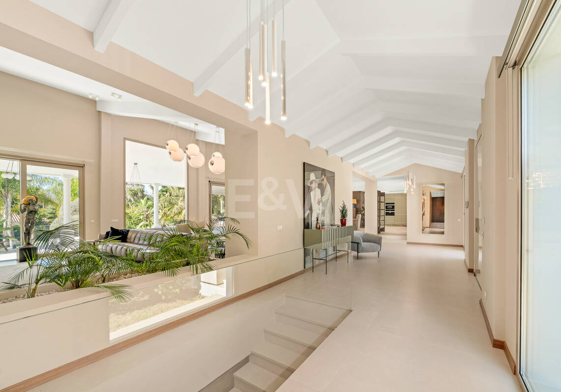 Sophisticated Villa Near Guadalmina’s Beach & Golf