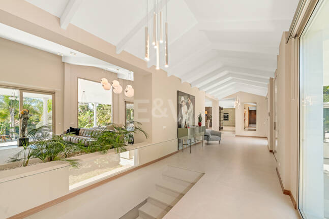 Sofisticada villa cerca de la playa y el golf de Guadalmina