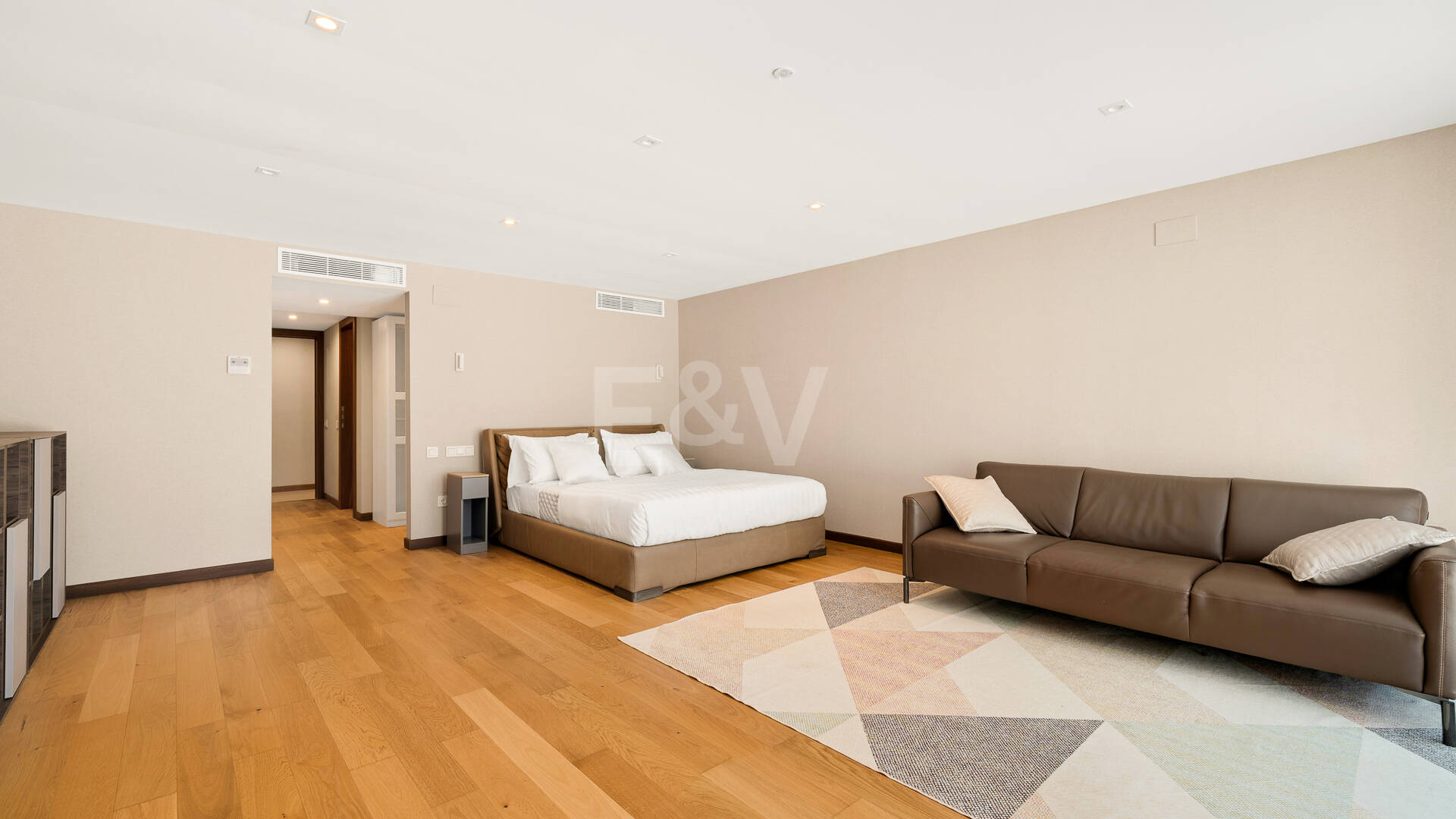 Sofisticada villa cerca de la playa y el golf de Guadalmina