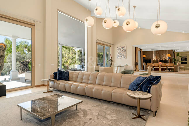 Sofisticada villa cerca de la playa y el golf de Guadalmina