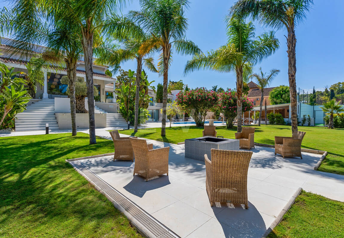 Sofisticada villa cerca de la playa y el golf de Guadalmina