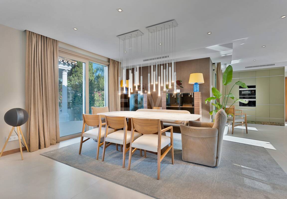 Exklusive Villa in der Nähe von Guadalminas Strand und Golfplatz