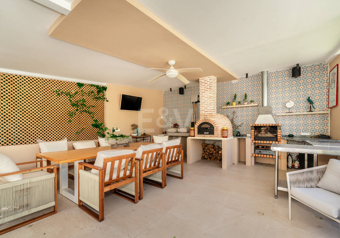 Sophisticated Villa Near Guadalmina’s Beach & Golf