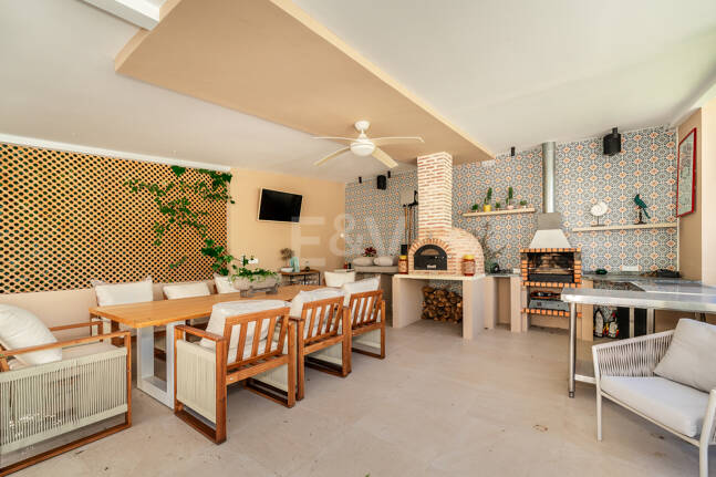 Sofisticada villa cerca de la playa y el golf de Guadalmina