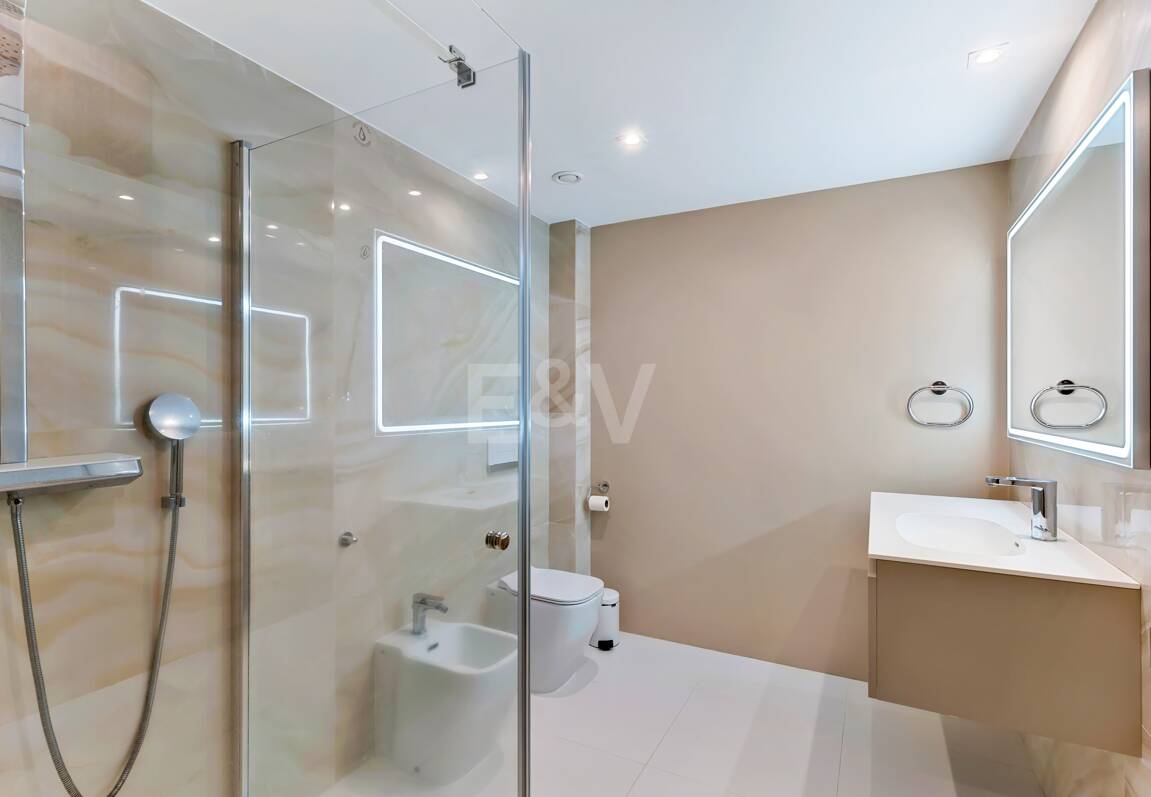 Exklusive Villa in der Nähe von Guadalminas Strand und Golfplatz