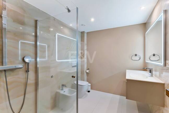 Exklusive Villa in der Nähe von Guadalminas Strand und Golfplatz