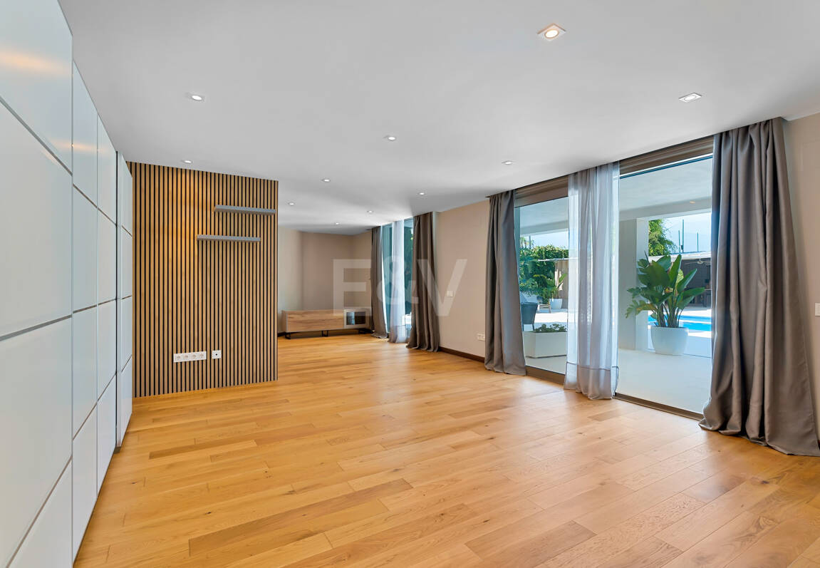 Sofisticada villa cerca de la playa y el golf de Guadalmina