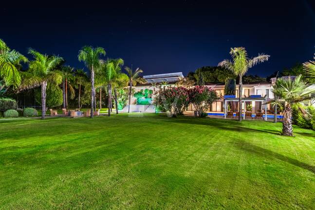 Exklusive Villa in der Nähe von Guadalminas Strand und Golfplatz