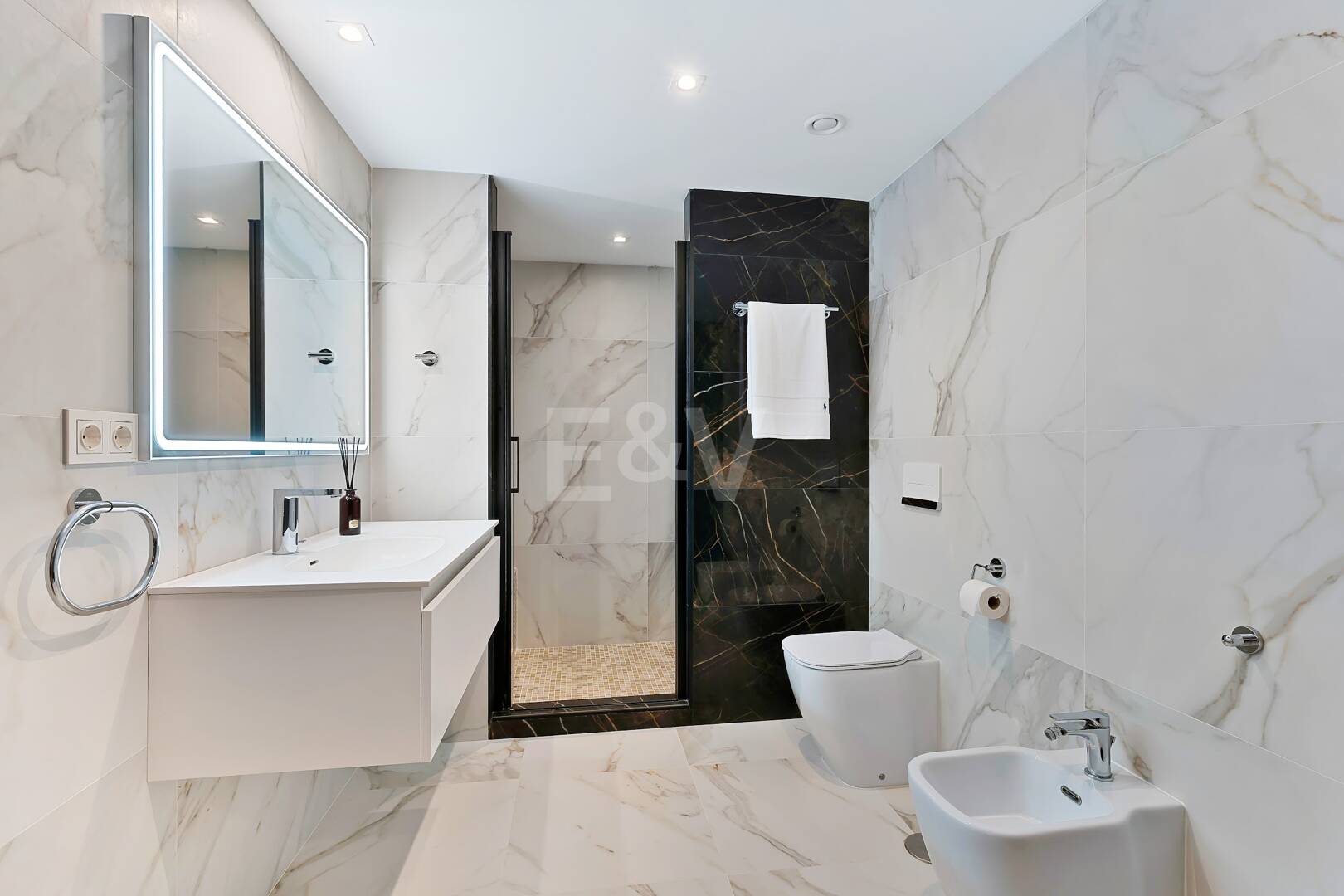 Exklusive Villa in der Nähe von Guadalminas Strand und Golfplatz