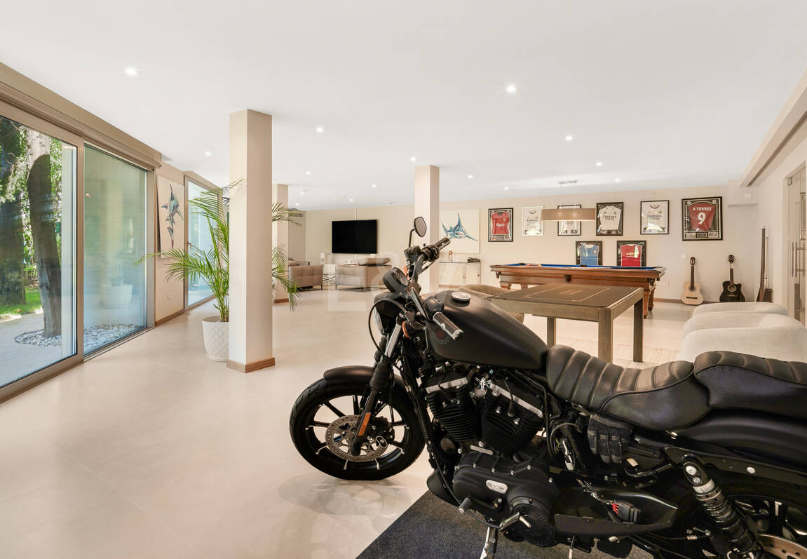 Sofisticada villa cerca de la playa y el golf de Guadalmina