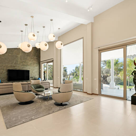 Sofisticada villa cerca de la playa y el golf de Guadalmina