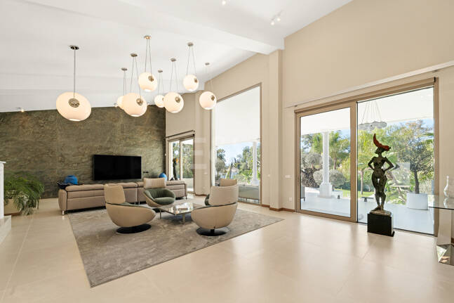 Sofisticada villa cerca de la playa y el golf de Guadalmina