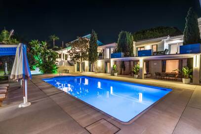 Exklusive Villa in der Nähe von Guadalminas Strand und Golfplatz