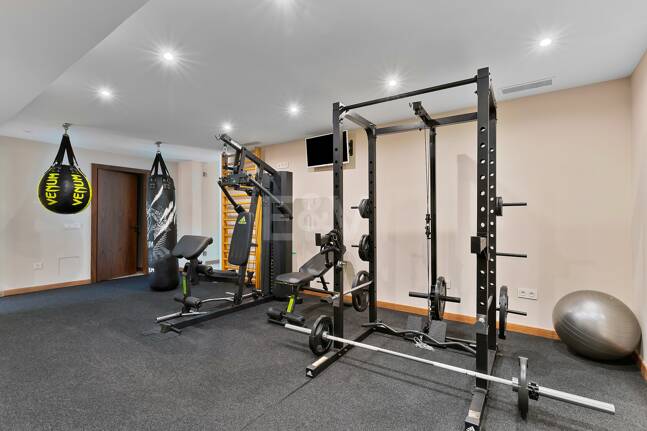 Exklusive Villa in der Nähe von Guadalminas Strand und Golfplatz