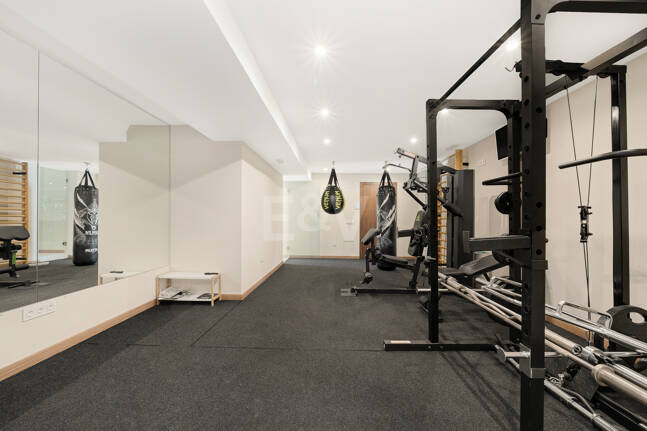 Sofisticada villa cerca de la playa y el golf de Guadalmina