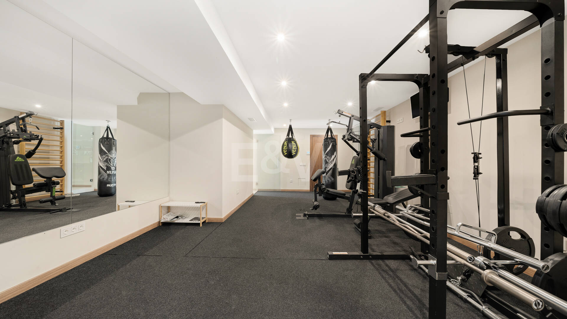 Sofisticada villa cerca de la playa y el golf de Guadalmina