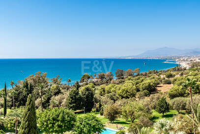 Appartement moderne avec vue magnifique sur la mer à distance de marche de la plage et du parcours de golf