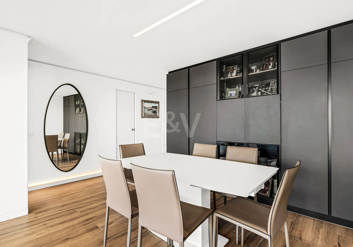 Modern lägenhet med fantastisk havsutsikt inom gångavstånd till stranden och golfbanan