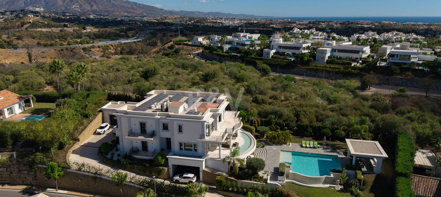Grand Classical Villa med panoramautsikt över havet och Golf