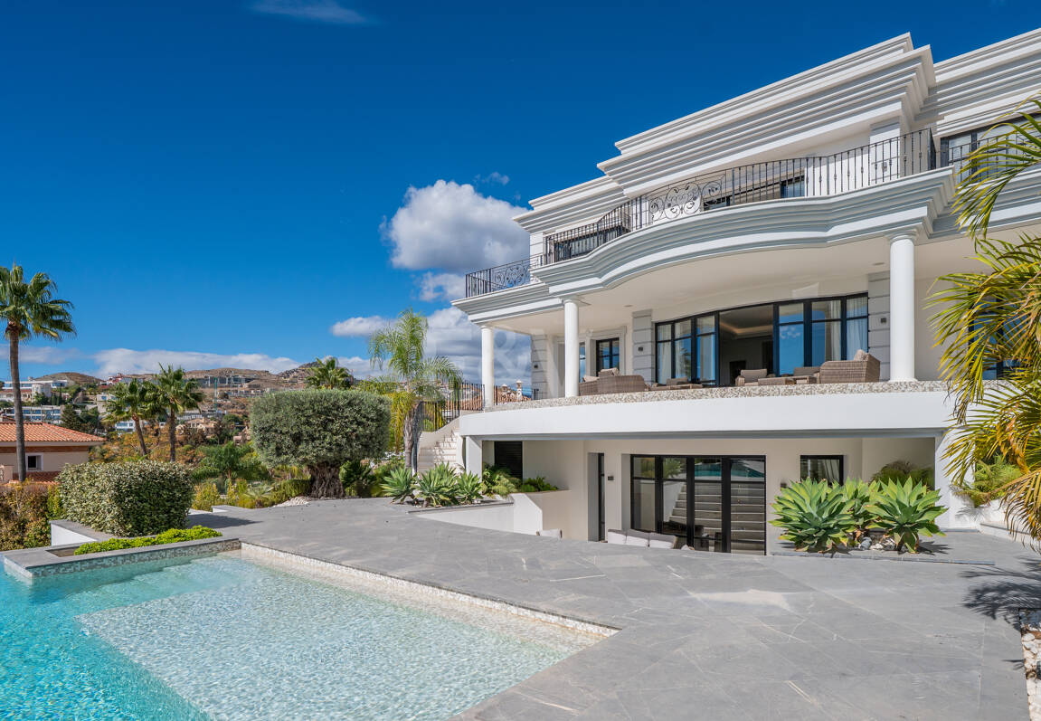 Grand Classical Villa z widokiem na Morze Panoramiczne i Golf