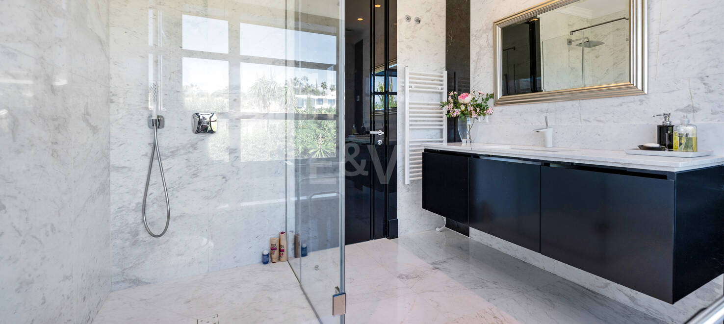 Grand Classical Villa z widokiem na Morze Panoramiczne i Golf