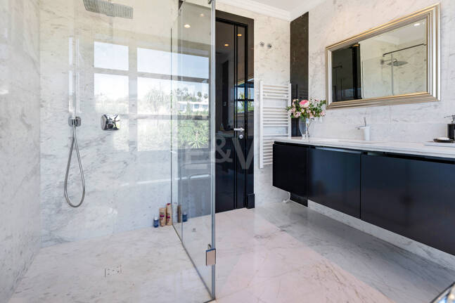 Grand Classical Villa z widokiem na Morze Panoramiczne i Golf