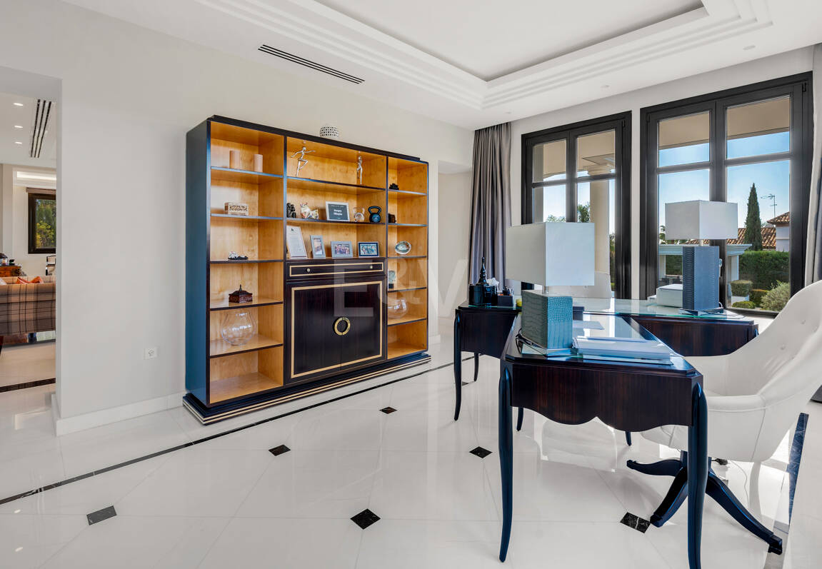 Grand Classical Villa z widokiem na Morze Panoramiczne i Golf