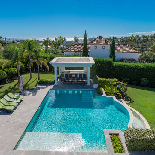Grand Classical Villa med panoramautsikt över havet och Golf