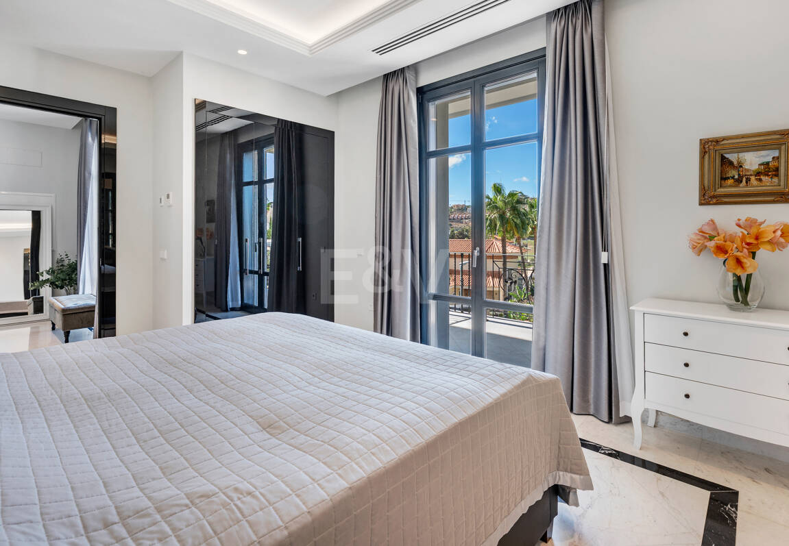 Grand Classical Villa z widokiem na Morze Panoramiczne i Golf