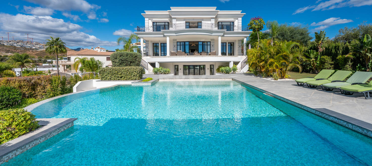 Grand Classical Villa z widokiem na Morze Panoramiczne i Golf