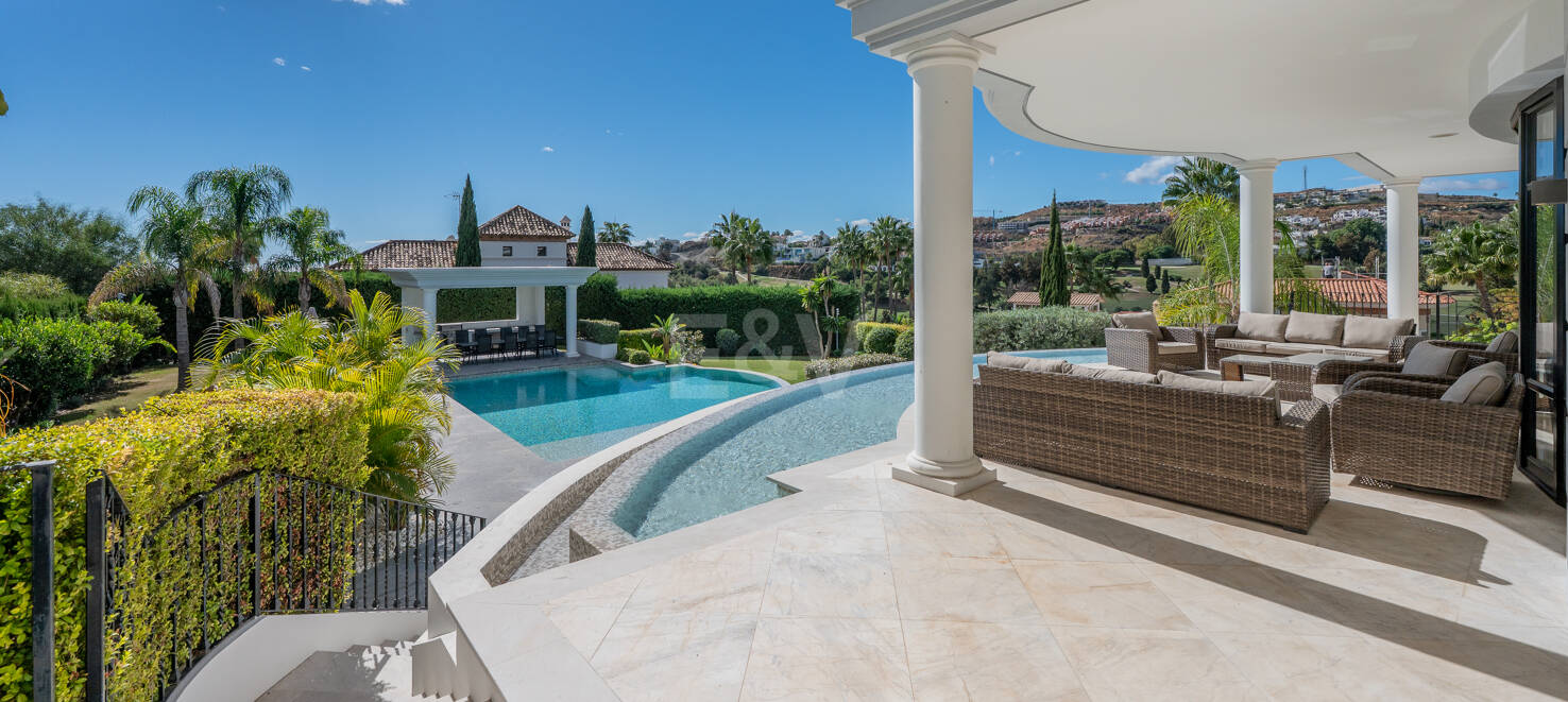 Grand Classical Villa z widokiem na Morze Panoramiczne i Golf