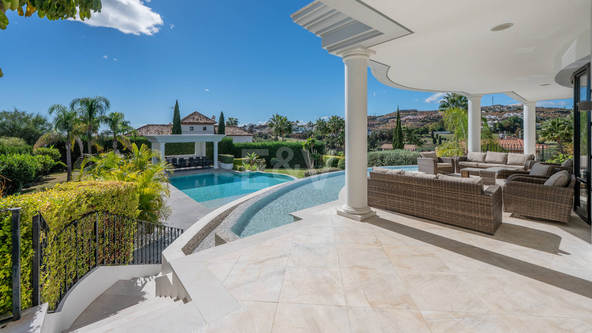 Grand Classical Villa z widokiem na Morze Panoramiczne i Golf