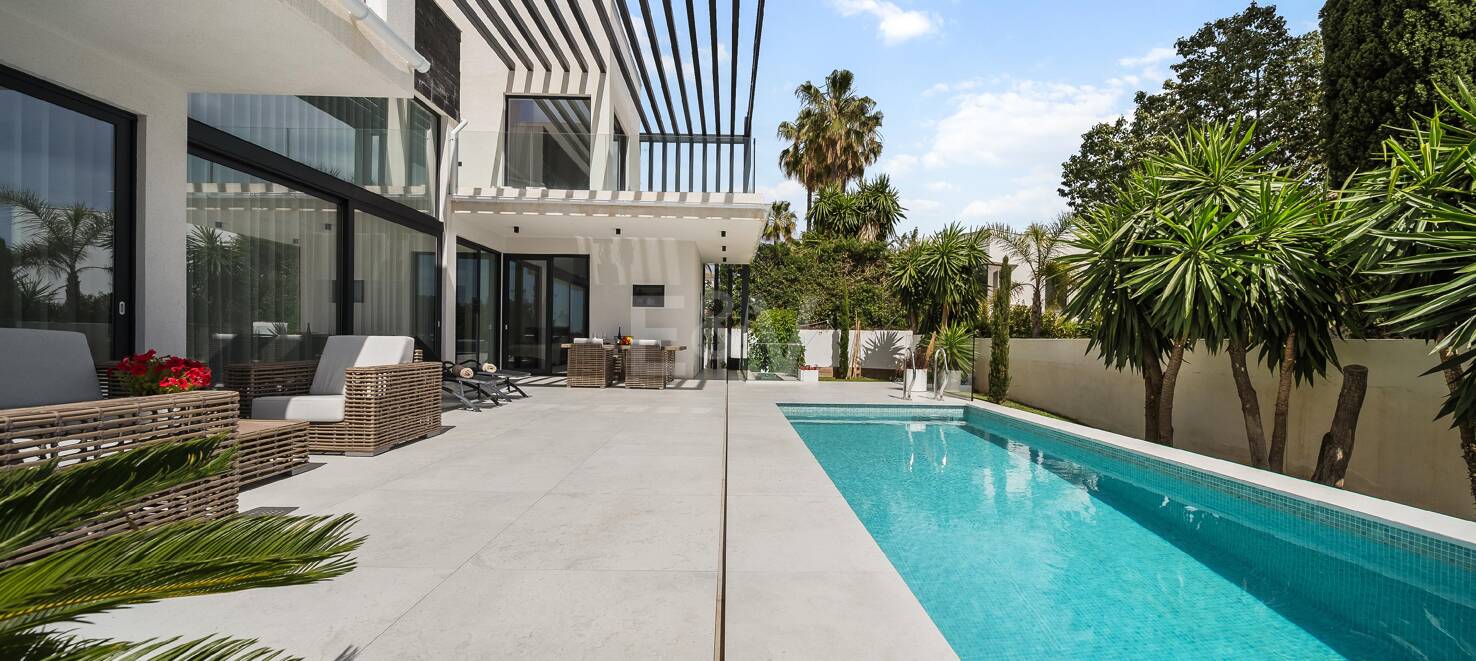 Modern Luxury Villa with Timeless Scandinavian Design