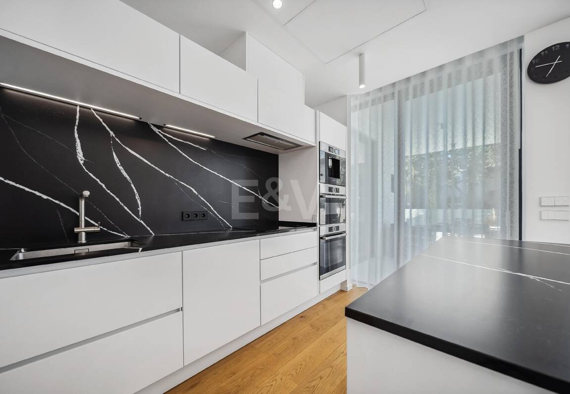 Modern Luxury Villa with Timeless Scandinavian Design Close to the Beach