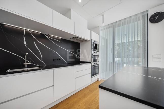 Modern Luxury Villa with Timeless Scandinavian Design Close to the Beach