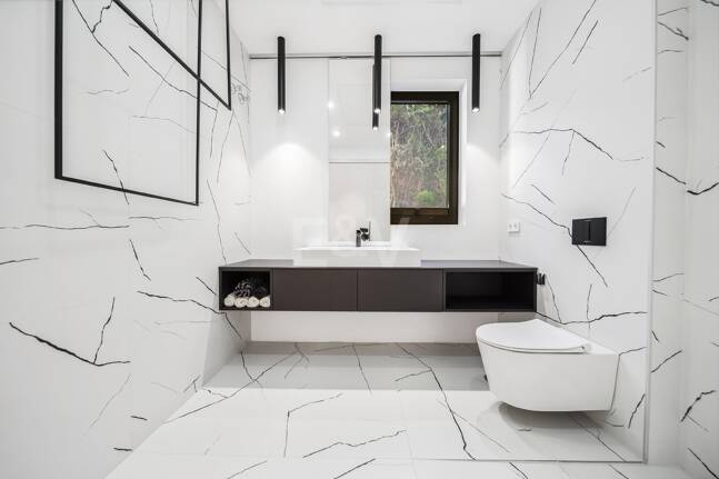 Modern Luxury Villa with Timeless Scandinavian Design Close to the Beach